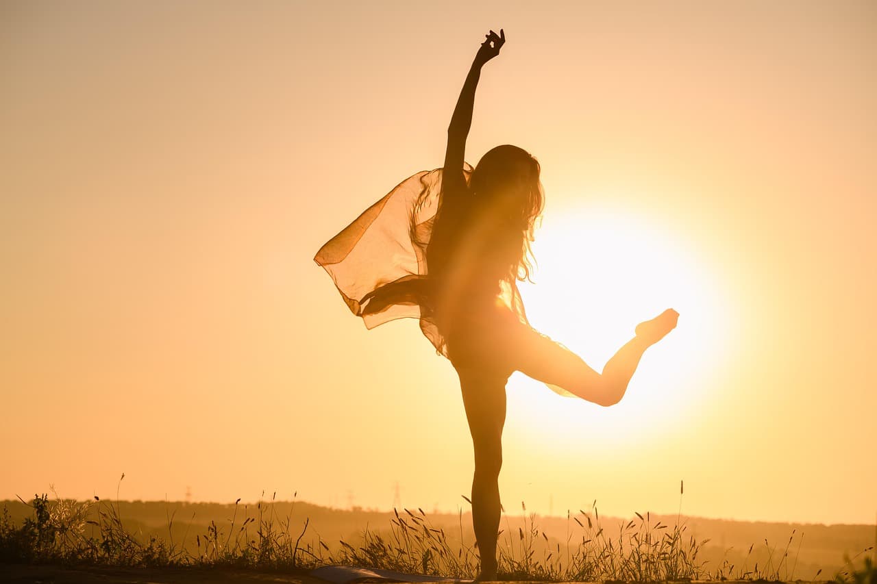 I Benefici dello Yoga: Un Viaggio tra Scienza e Tradizione